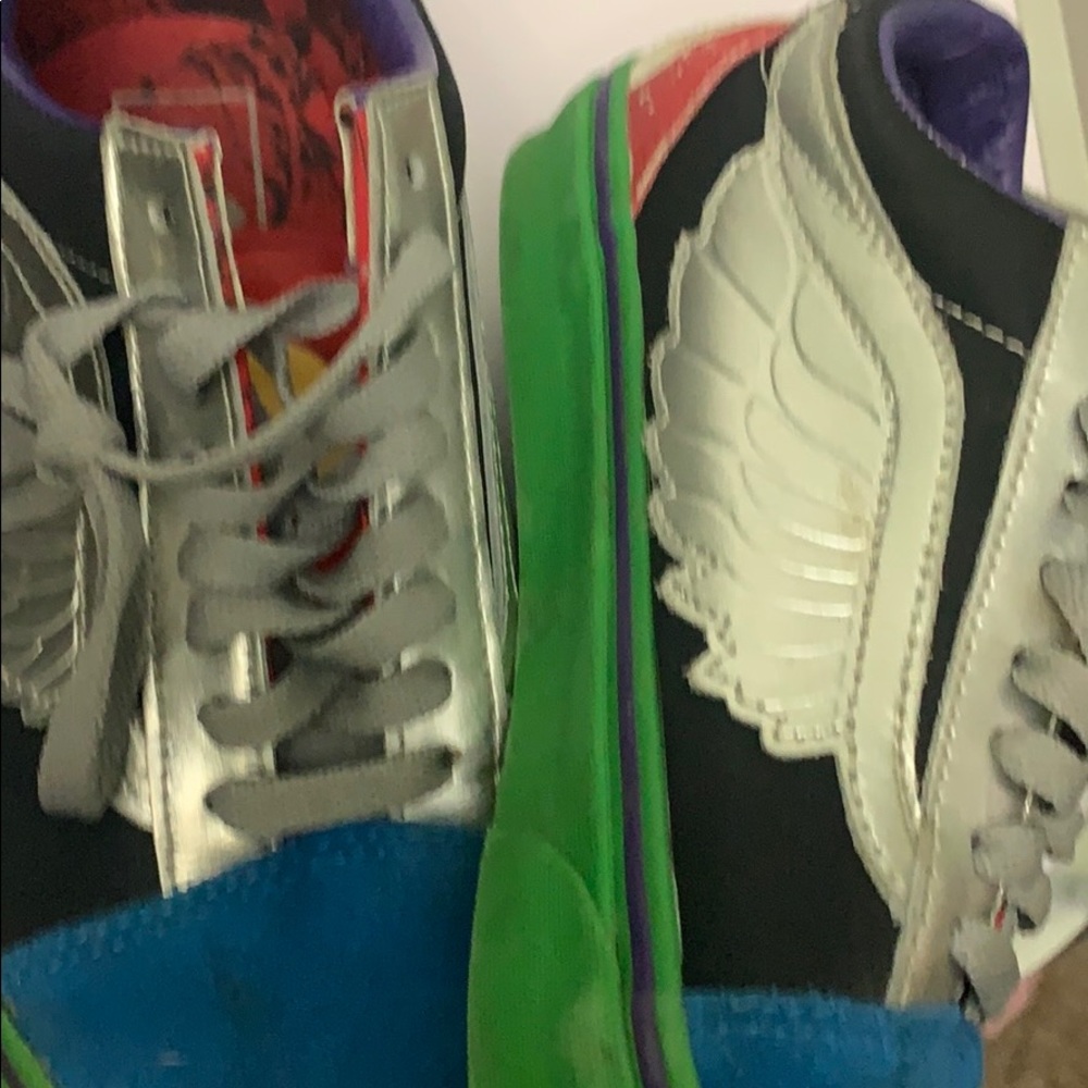 Youth Vans - Picture 6 of 7